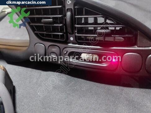 Ford Fiesta Orta Konsol çıkma parça
