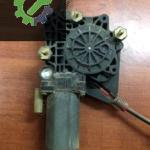 FORD FİESTA FLAİR SAĞ ÖN KAPI CAM KRİKOSU ORJİNAL ÇIKMA