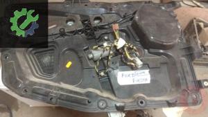 FORD FİESTA- FUSİON 04-10 SOL ÖN CAM KRİKO VE KAPI PANEL