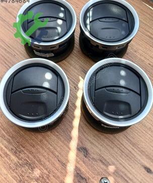 Ford Fiesta Havalandırma Izgaraları çıkma parça
