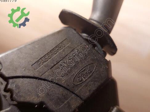 Ford Fiesta Sinyal Kolu çıkma parça