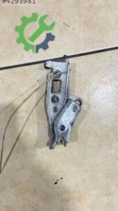 Ford Fiesta Kaput Menteşesi Çıkma