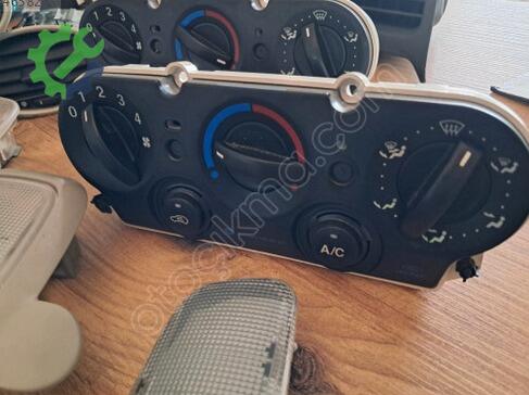Ford Fiesta Klima Kontrol Paneli çıkma parça