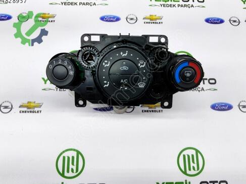 Ford Fiesta Klima Kontrol Paneli çıkma parça
