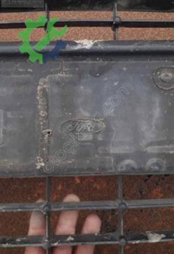 Ford Fiesta Ön Panjur çıkma parça