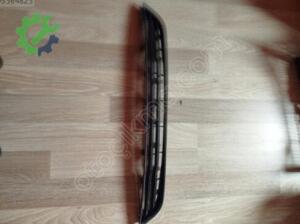 Ford Fiesta ön tampon alt ızgara