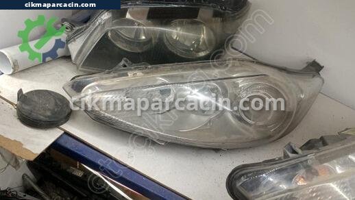 Ford Fiesta Mercekli Far çıkma parça