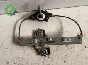 FORD FİESTA SAĞ ARKA KAPI CAM KRİKOSU