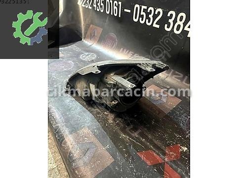 Ford Fiesta Sağ Ön Far çıkma parça