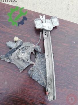 Ford Fiesta Sağ Ön Cam Krikosu çıkma parça