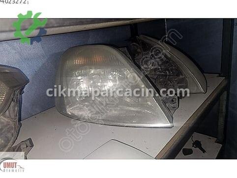 Ford Fiesta Sağ Ön Far çıkma parça