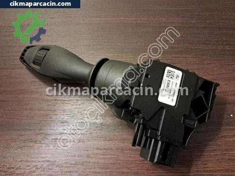 Ford Fiesta Sinyal Kolu çıkma parça