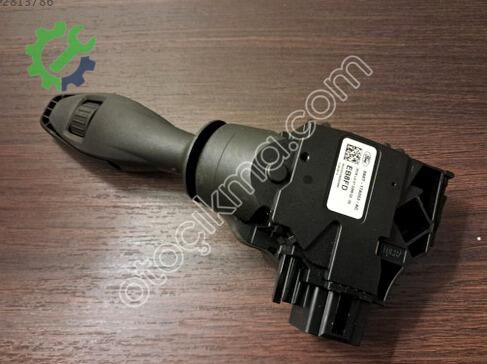 Ford Fiesta Sinyal Kolu çıkma parça