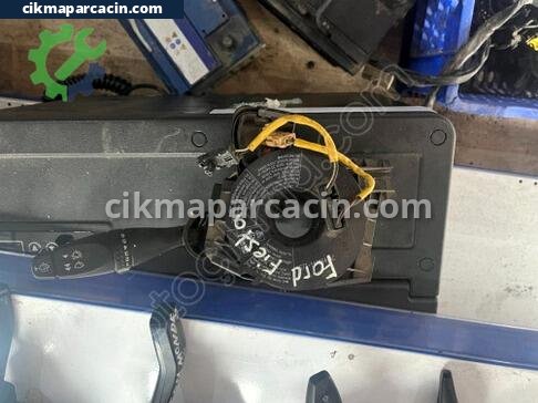 Ford Fiesta Silecek Kolu çıkma parça