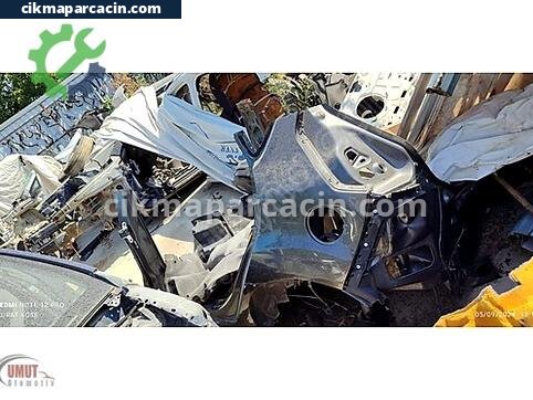 Ford Fiesta Sol Arka Çamurluk çıkma parça