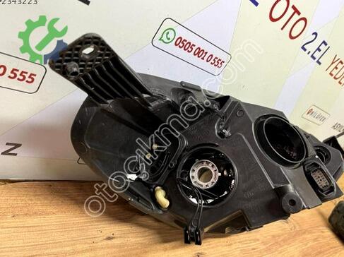 Ford Fiesta Sol Ön Far 2019-2021 çıkma parça