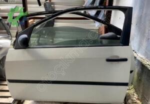 Ford Fiesta sol ön kapı dek kapı