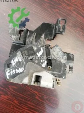 Ford Fiesta Sağ Ön Kapı Kilidi çıkma parça