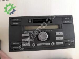 FORD FİESTA VAN KASET CALAR