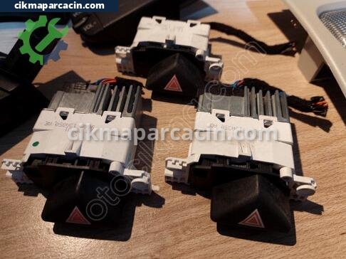 Ford Focus Flaşör Düğmesi çıkma parça