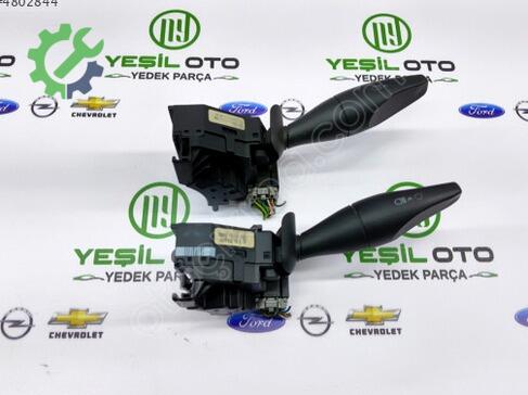 Ford Focus Sinyal Kolu 98AG13335AG çıkma parça