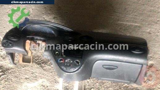 Ford Focus Göğüslük çıkma parça