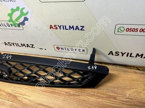 Ford Focus Ön Panjur 2M51 çıkma parça