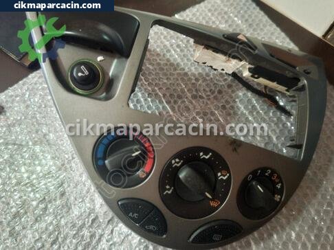 Ford Focus Orta Konsol çıkma parça