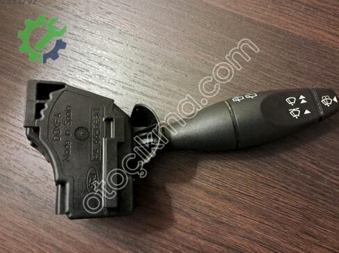 Ford Focus Sinyal Kolu PA66GF30 çıkma parça