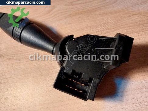 Ford Focus Sinyal Kolu çıkma parça