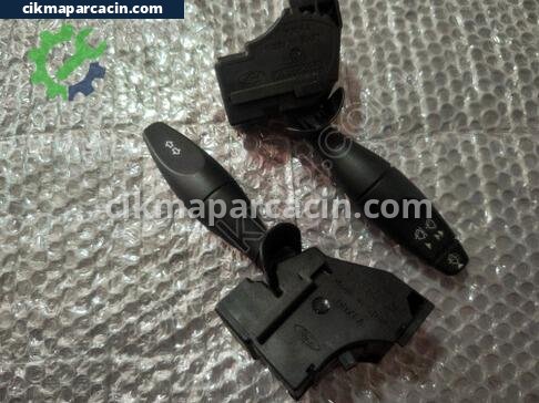 Ford Focus Silecek Kolu çıkma parça