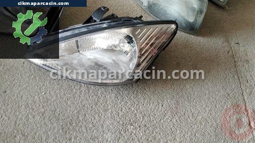 Ford Focus Sol Ön Far çıkma parça