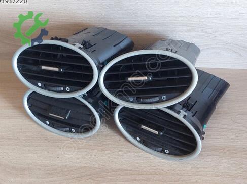 Ford Focus Havalandırma Izgaraları çıkma parça