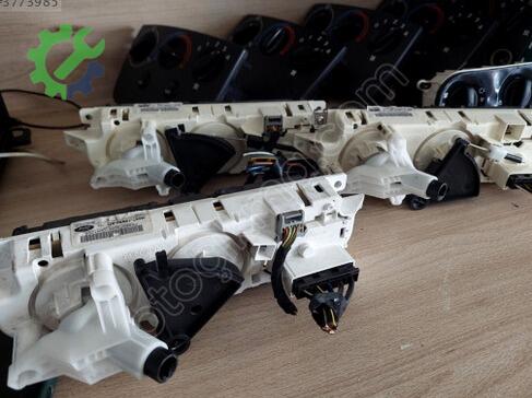 Ford Focus Klima Kontrol Paneli 3M5T çıkma parça