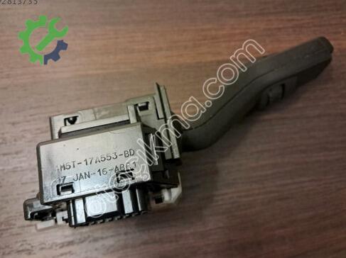 Ford Focus Sinyal Kolu 17D940 çıkma parça
