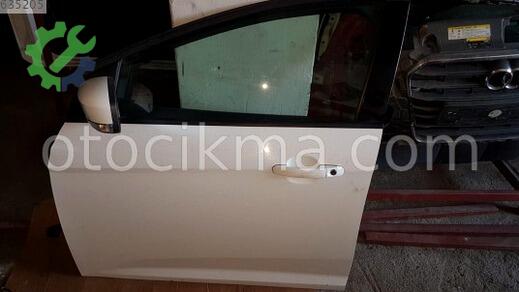 Ford Focus Sol Ön Kapı çıkma parça