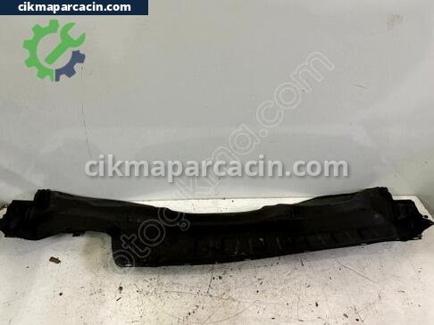 Ford Focus Ön Cam Izgarası çıkma parça