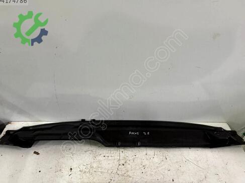 Ford Focus Ön Cam Izgarası çıkma parça