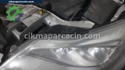 Ford Focus Sağ Ön Far çıkma parça