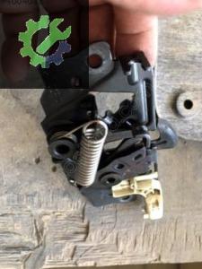 FORD FOCUS 3 ÖN KAPUT KİLİDİ ORJİNAL ÇIKMA