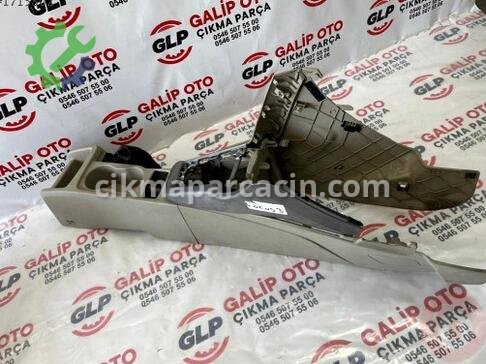 Ford Focus Orta Konsol çıkma parça