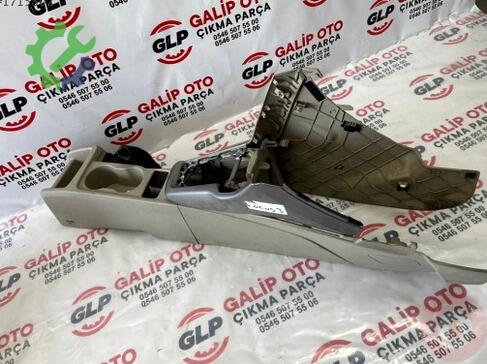 Ford Focus Orta Konsol çıkma parça