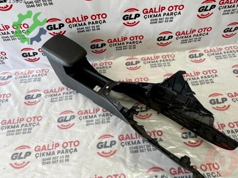 Ford Focus Orta Konsol çıkma parça
