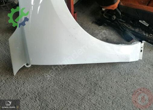 Ford Focus Sağ Ön Çamurluk çıkma parça