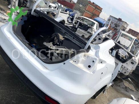 Ford Focus Arka Tampon Demiri çıkma parça