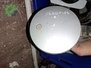 Ford Focus Orijinal Çıkma Depo Kapağı