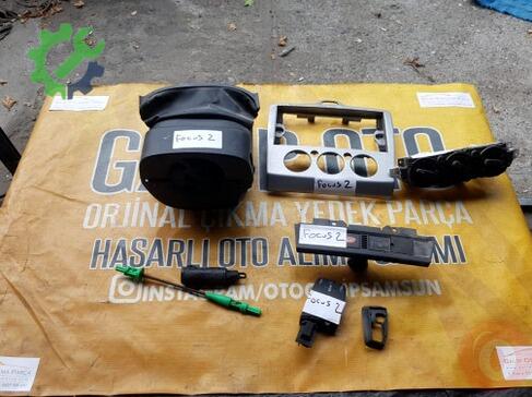 Ford Focus Far Çerçevesi çıkma parça