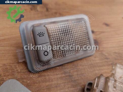 Ford Focus Güneşlik çıkma parça