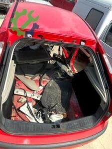 Ford Focus Tavan Sökme Çıkma (2. Adet)