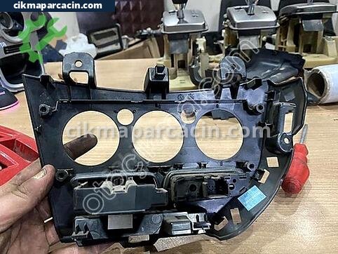Ford Focus Torpido çıkma parça